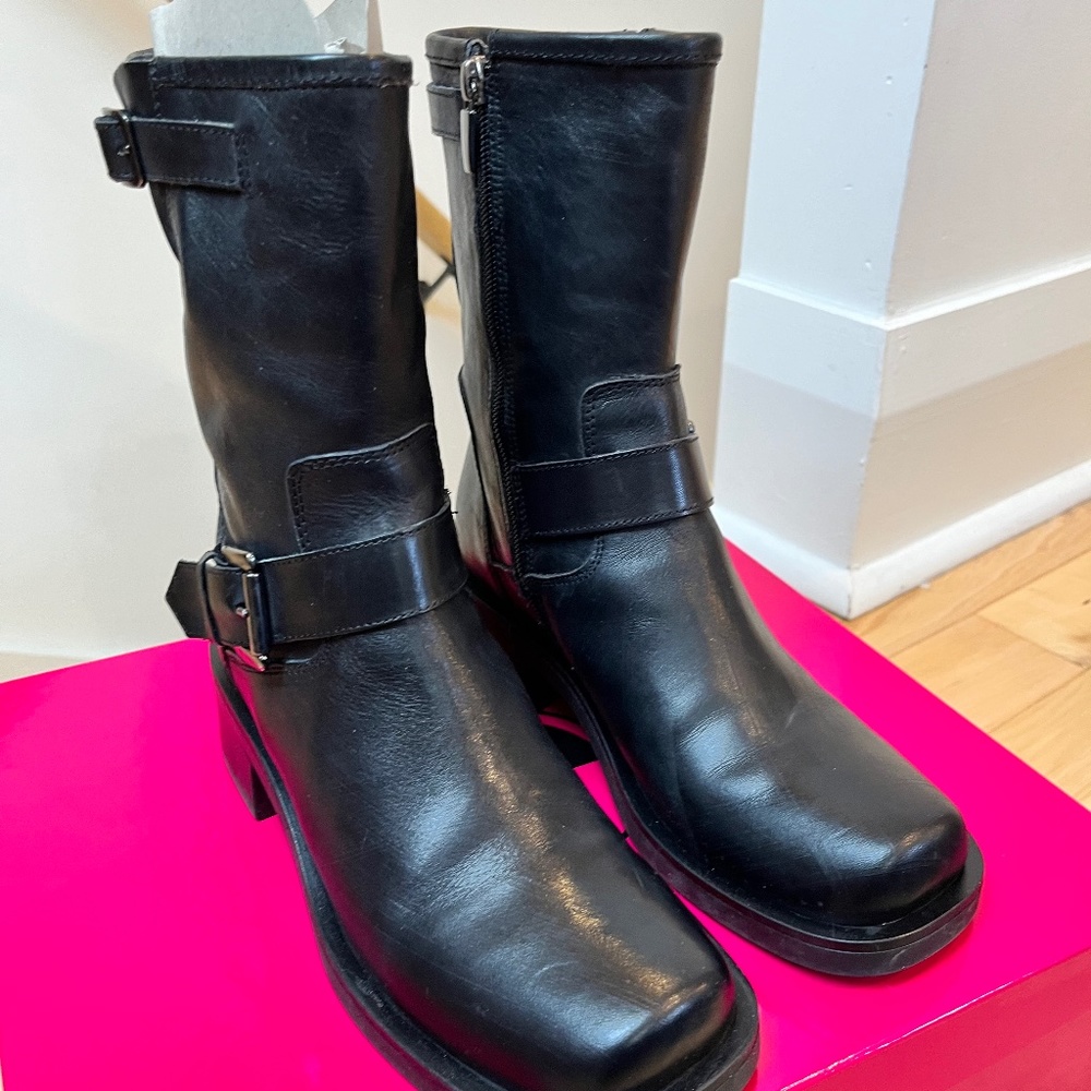 B2 Trafalgar Boots